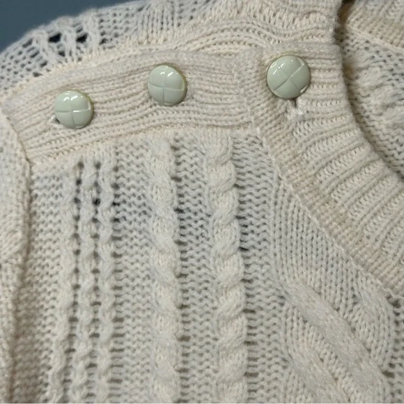 J CREW Size M Cream Wool Cable Knit Pullover Sweater w/ Shoulder Buttons - Picture 3 of 6